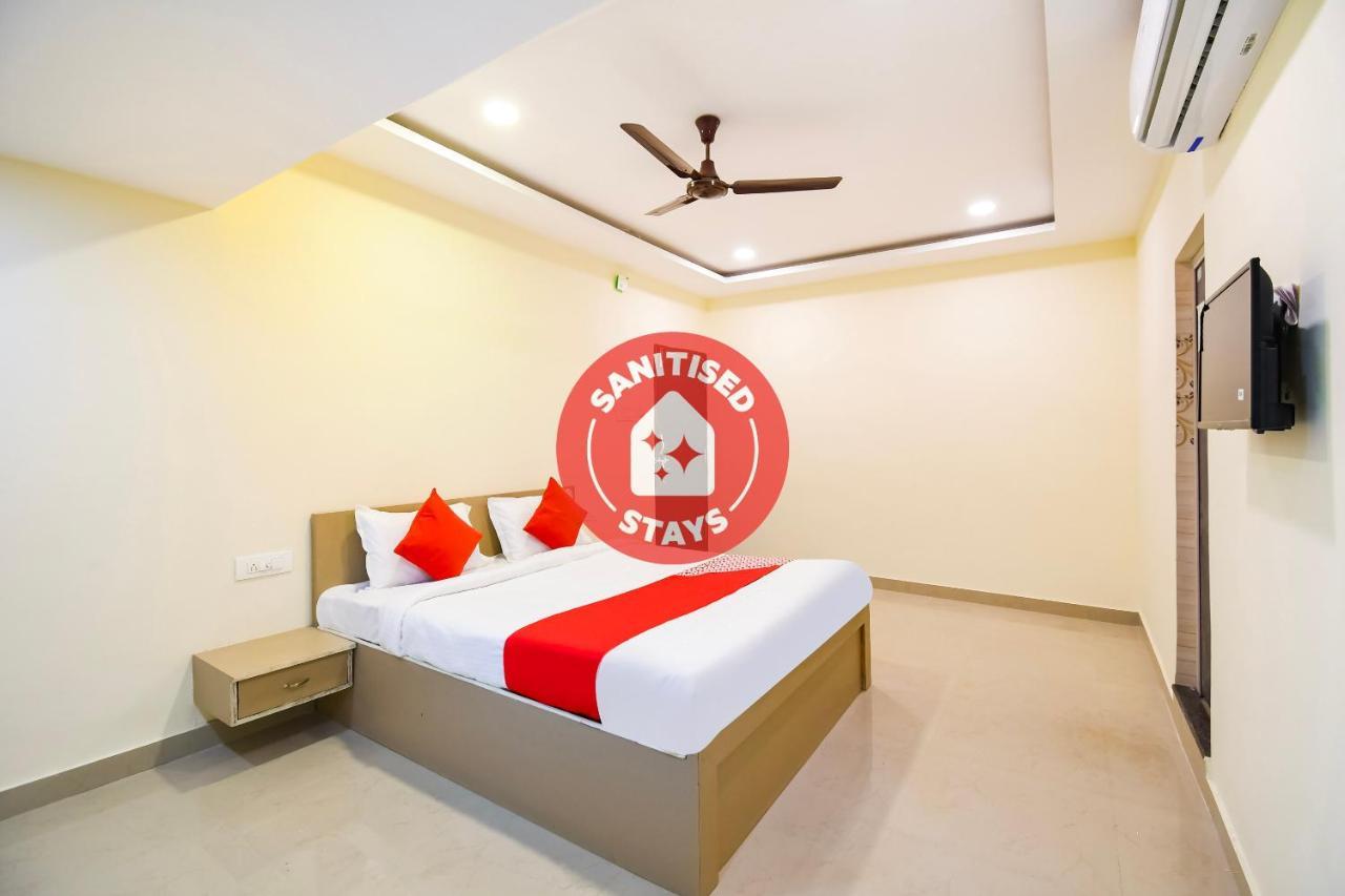Oyo Flagship 45586 Hotel Airport Inn Rāipur Exterior foto
